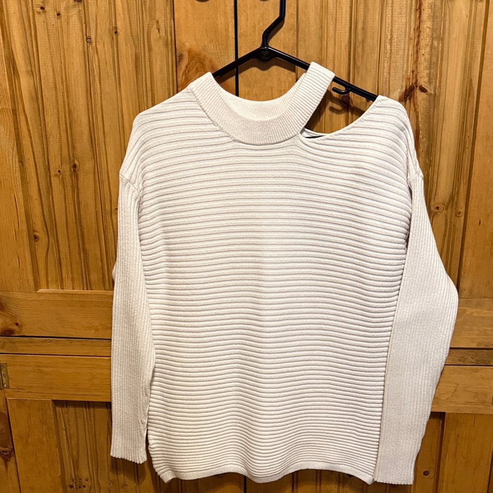 Chic Off-the-Shoulder Cream Sweater